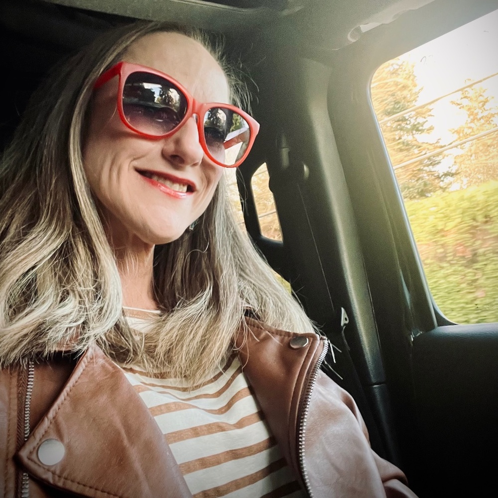 Meet your Posher, Laura